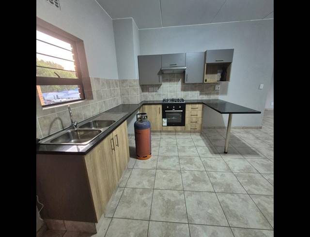 2 BEDROOM PROPERTY TO RENT IN RAVENSWOOD